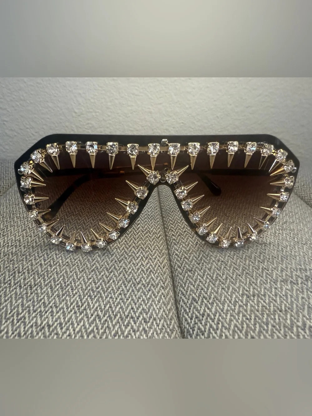 Sunglasses - Rocker Ice Fun Shades - Picture 4 of 16